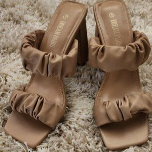 DREAM PAIRS Chunky Block Square Toe Heels Double Strap Pumps Sandals Sz.9
